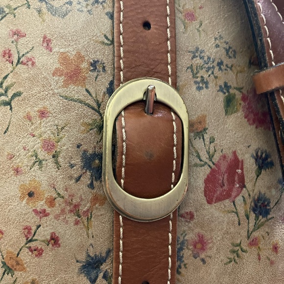 Patricia Nash Floral ‘Venezia Pouch’ Crossbody Bag - Picture 7 of 10